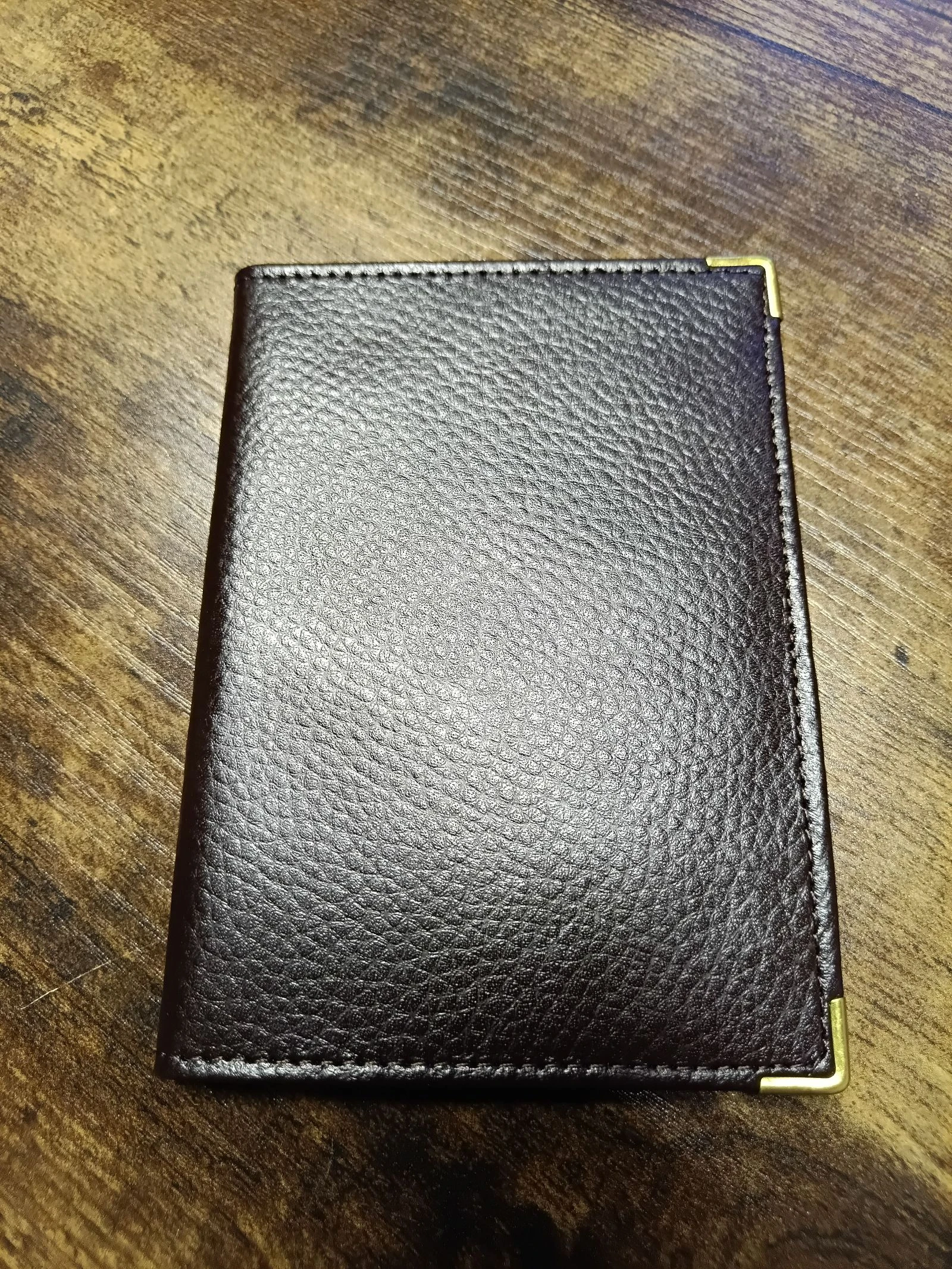 Pore feuille marron